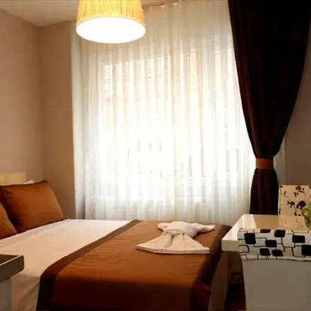 Taksim Cetinkaya Szálloda 3*