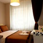 Taksim Cetinkaya Hotel 3*